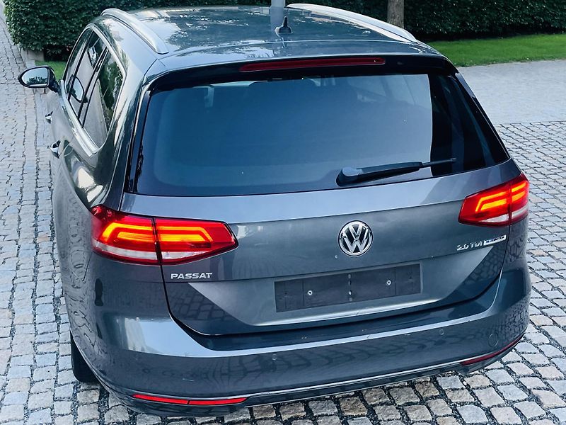 Volkswagen Passat 2.0TDI MANUÁL VÝHŘEV KAMERA - fotka 16 z 47