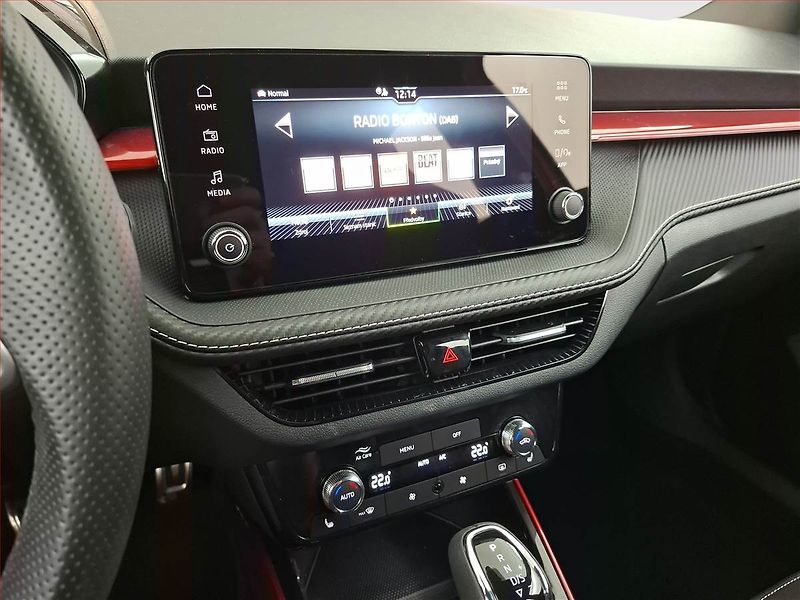Škoda Fabia (2025) 1.0 TSI, MONTE CARLO, AUTOMAT - fotka 12 z 23