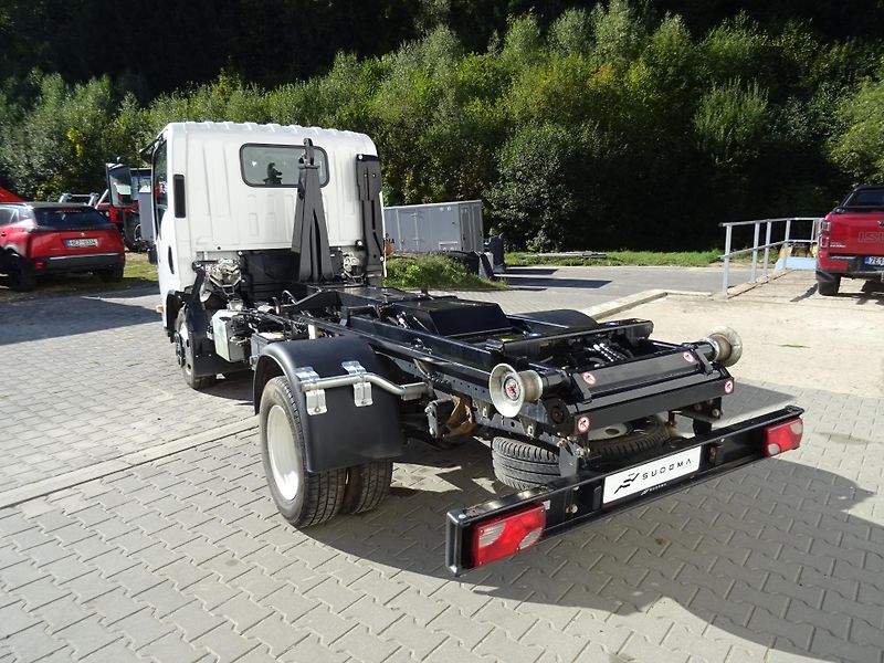 Isuzu M27 (2026) 3,0L, hákový nosič kontejnerů - fotka 7 z 35