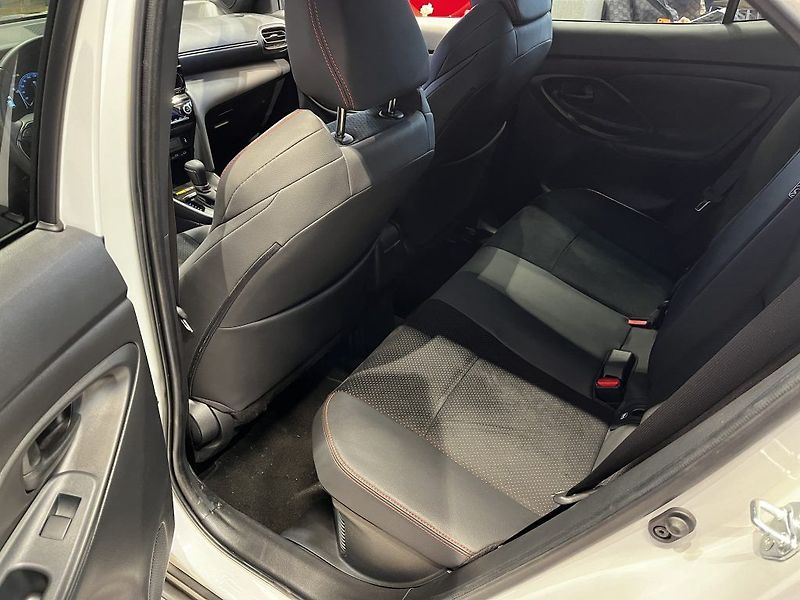Toyota Yaris Cross 1.5 Hybrid 130k GR Sport Tech - fotka 8 z 22