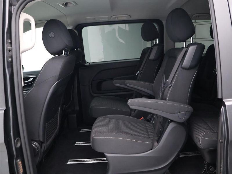 Mercedes-Benz Třídy V 2,0 250d 140kW L Exclusive CZ - fotka 15 z 32