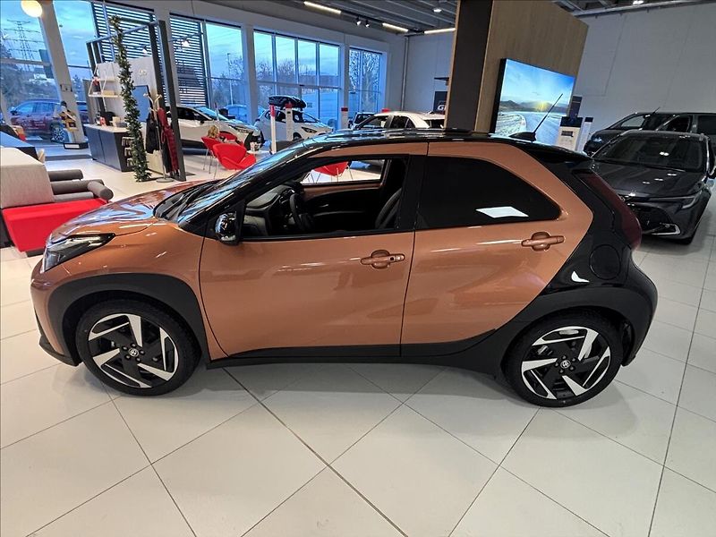 Toyota Aygo 1,5   X Executive 2026 - fotka 4 z 7