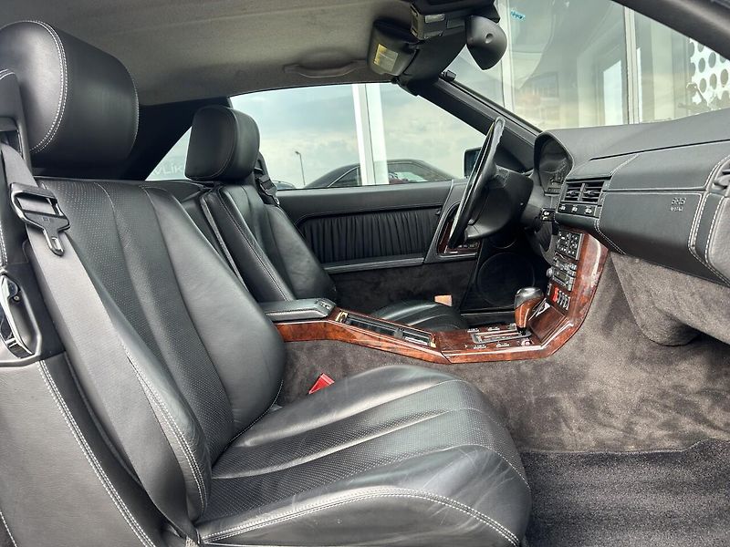 Mercedes-Benz SL 600 V12 - fotka 9 z 19