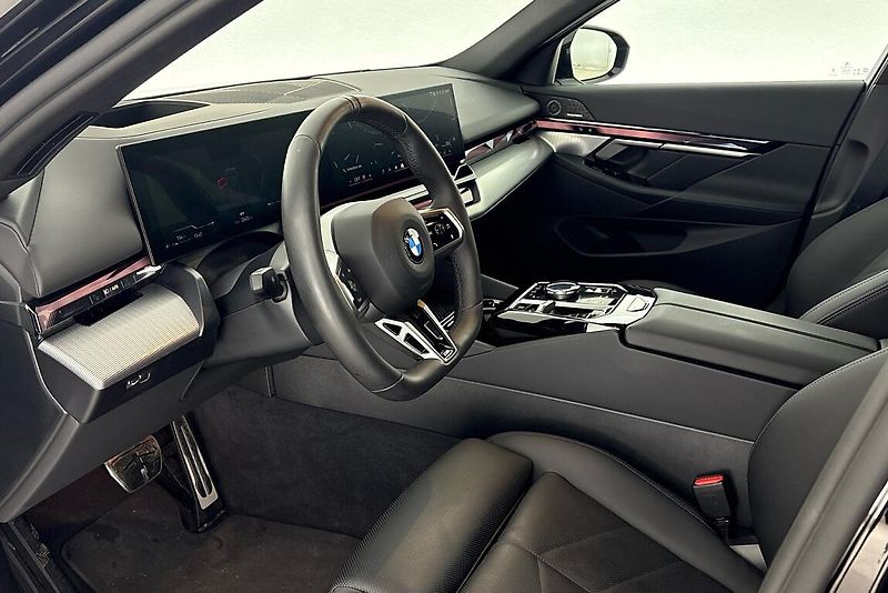 BMW Řada 5 řady 5 | 520d xDrive - fotka 6 z 16