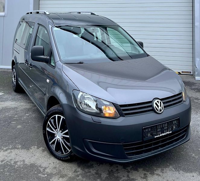 Volkswagen Caddy (2014) TDI DSG 2014 7 MÍST TAŽNÉ - fotka 1 z 20