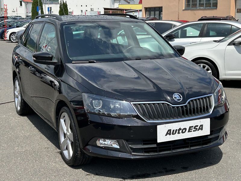 Škoda Fabia (2018) 1.0 TSi, Clever, navi, kamera - fotografie inzerátu