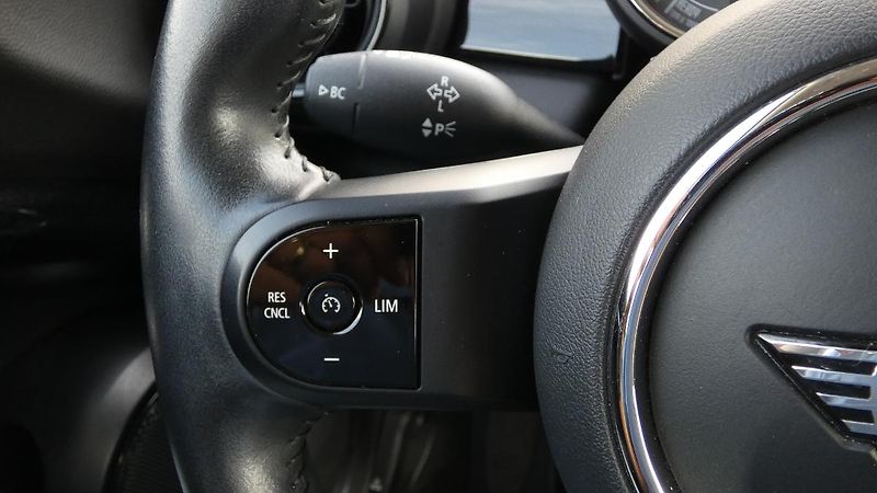 Mini Cooper 1.5T  5dv - fotka 11 z 22