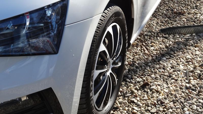 Škoda Scala 1.5TSI Ambition - fotka 3 z 19