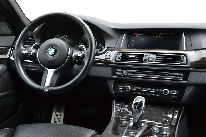BMW Řada 5 530xd M/TOP-VÝB/DPH/CZ - fotka 19 z 40