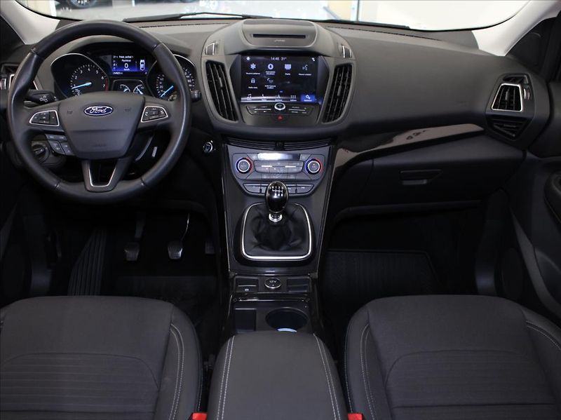 Ford Kuga 1,5 EB 110kW 54tkm. 1.maj.ČR - fotka 8 z 20