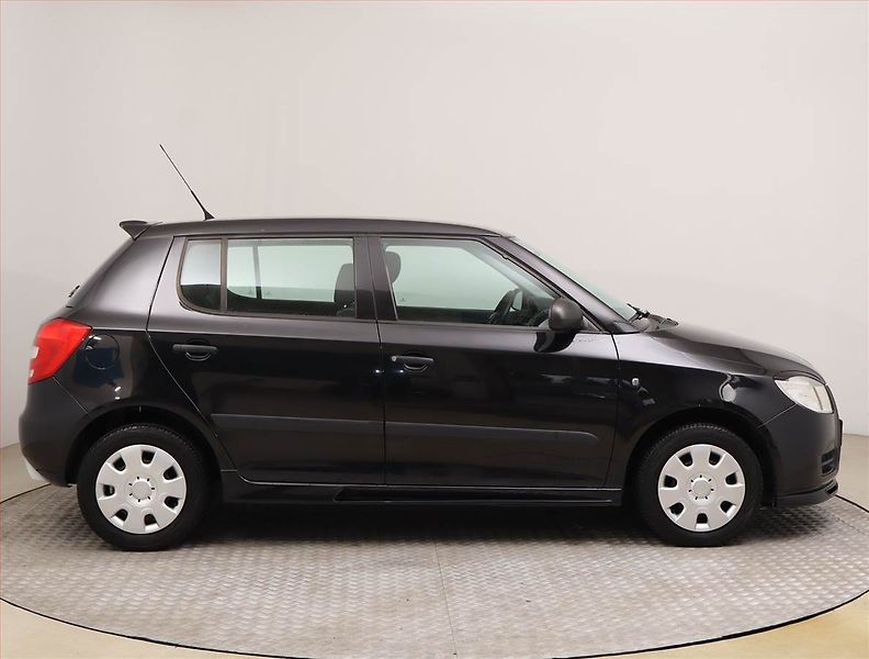 Škoda Fabia (2010) 1.2 12V, Serv.kniha, po STK - fotka 6 z 15
