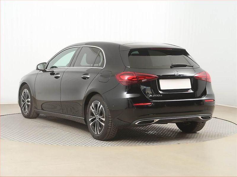 Mercedes-Benz Třídy A (2024) A 200 d - fotka 4 z 17
