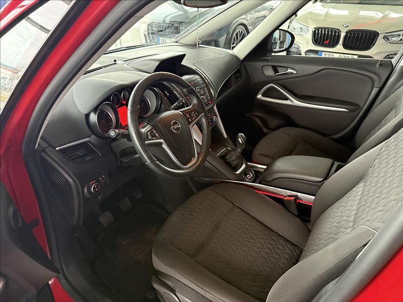 Opel Zafira 2,0   96kW,SERVISKA,2.SADA ALU - fotka 7 z 23