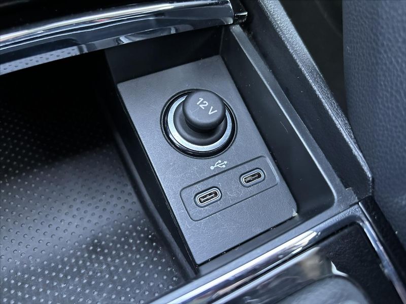 Škoda Karoq 2,0 TDi 110kW Style ADAPTIV - fotka 32 z 45