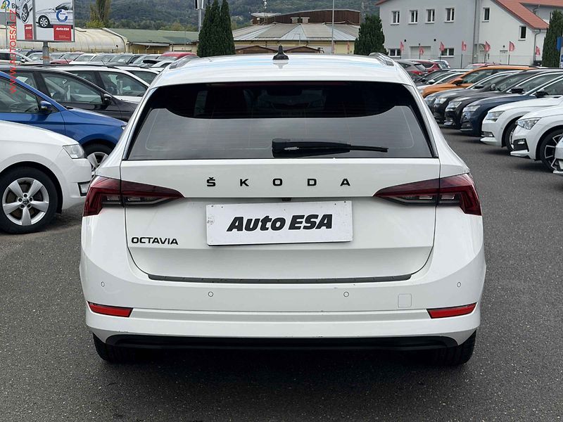 Škoda Octavia (2021) 2.0 TDi, ČR, Style, DSG - fotka 5 z 18