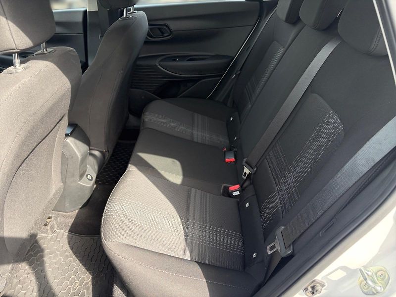 Hyundai Bayon (2022) COMFORT CLUB 1.2i 62kW CZ DPH - fotka 8 z 11