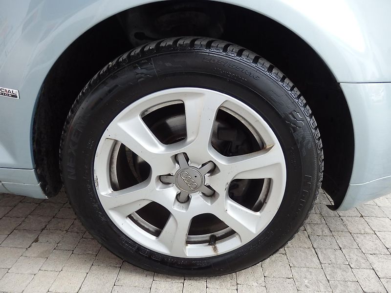 Audi A3 1.6i ZÁLOHOVÁNO - fotka 11 z 14