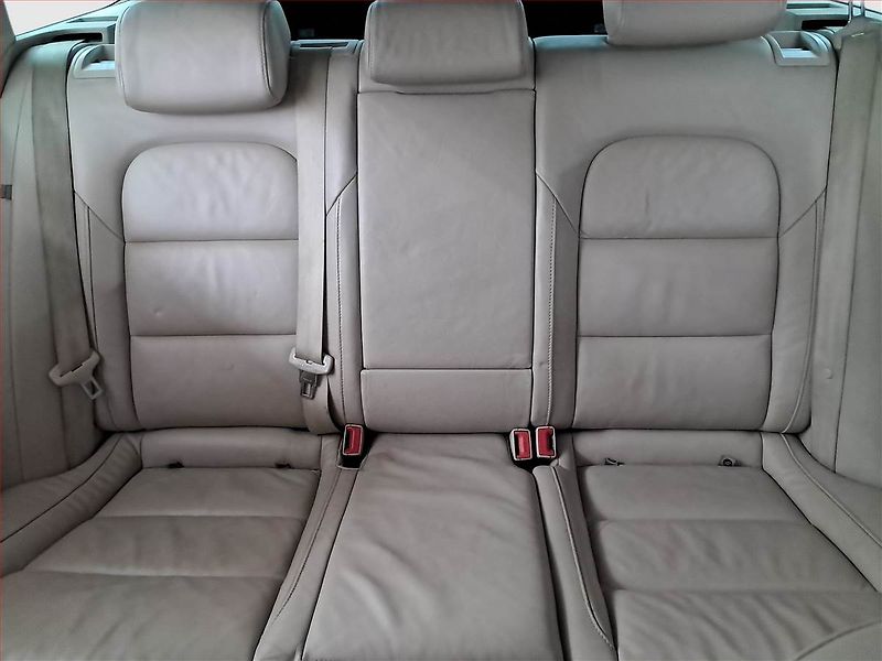 Škoda Superb (2010) 2.0 TDI, Automat, Navi, Xenony - fotka 10 z 22