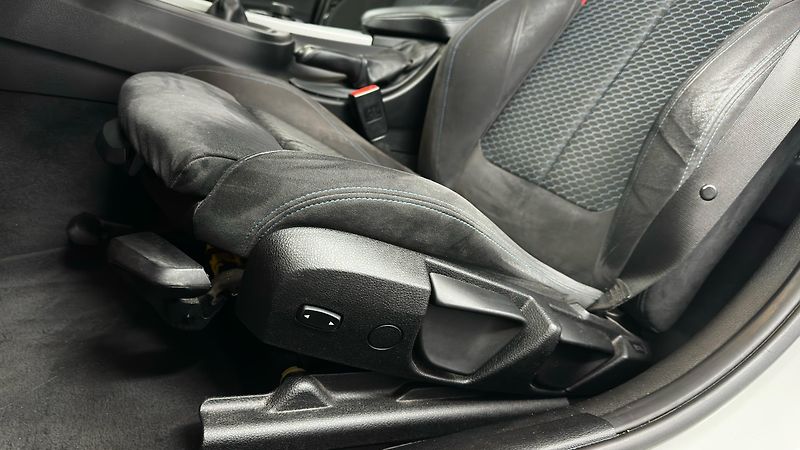 BMW Řada 3 M-PAKET/ 2 SADY GUM - fotka 27 z 44