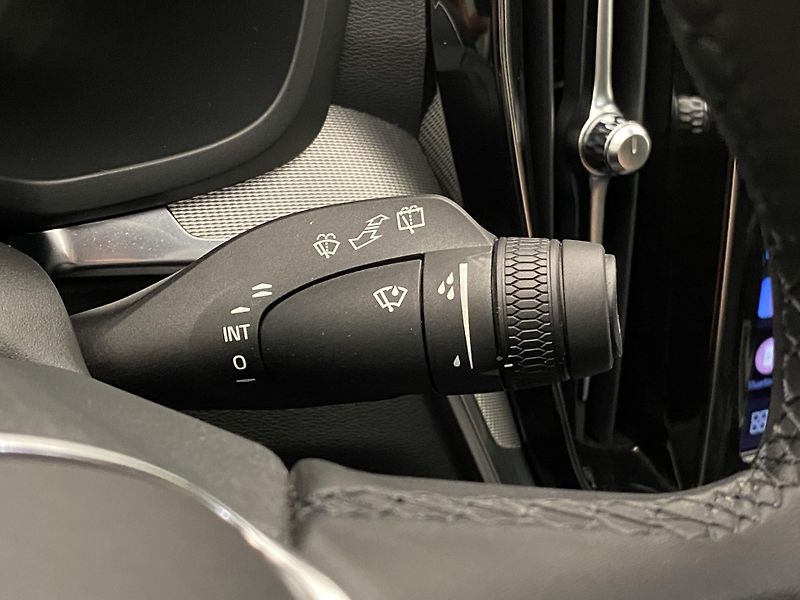 Volvo V60 T6 AWD RECHARGE REZERVACE - fotka 22 z 54