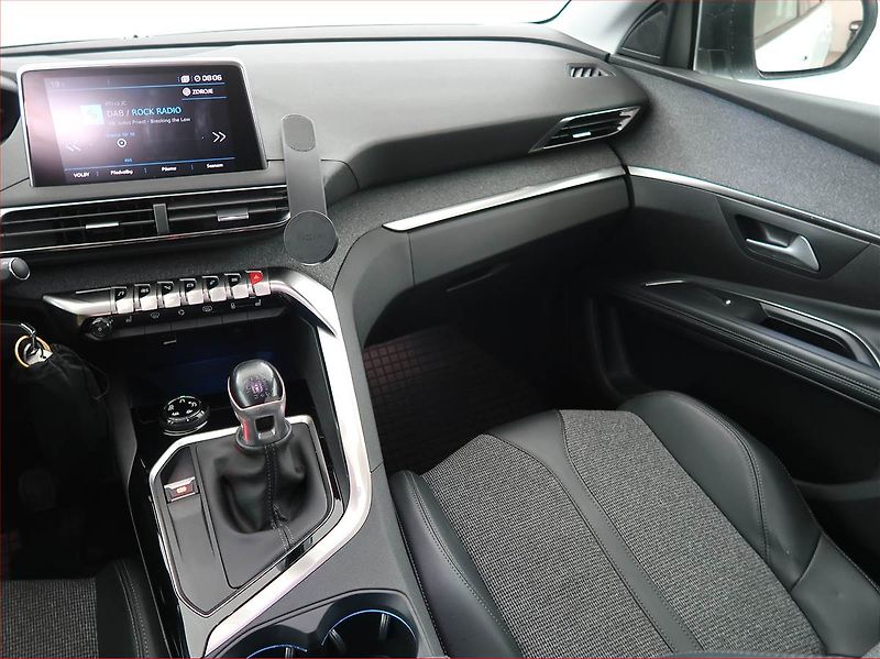 Peugeot 5008 (2019) Allure PureTech 130, 7 míst - fotka 8 z 22