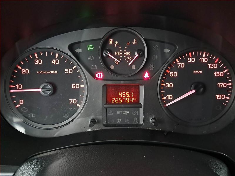 Citroën Berlingo (2009) 1.6 HDi, 5Míst, ČR - fotka 11 z 16