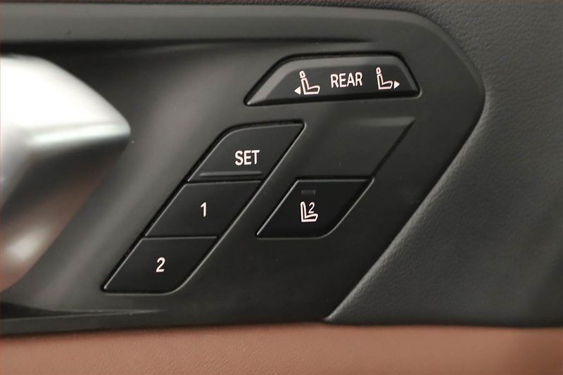 BMW X7 (2022) xDrive40d - fotka 26 z 30