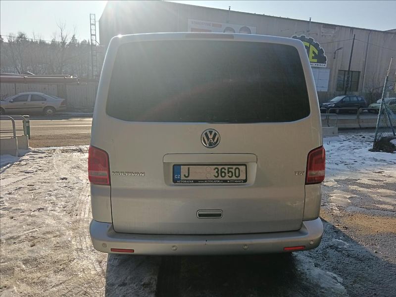Volkswagen Multivan 2,0 TDi - fotka 12 z 25