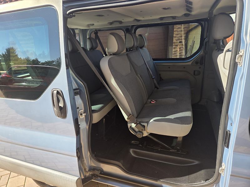 Opel Vivaro 2.0CDTI 84kw 8Míst - fotka 16 z 33