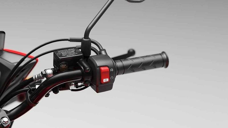 Honda CB125F je oblíbenou volbou začínajících motorkářů už od roku 2015.