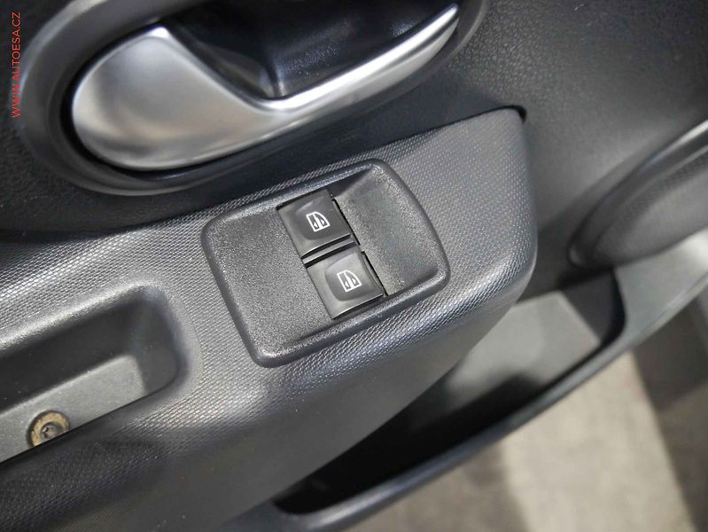 Dacia Sandero (2019) 1.0i, TZ - fotka 15 z 15