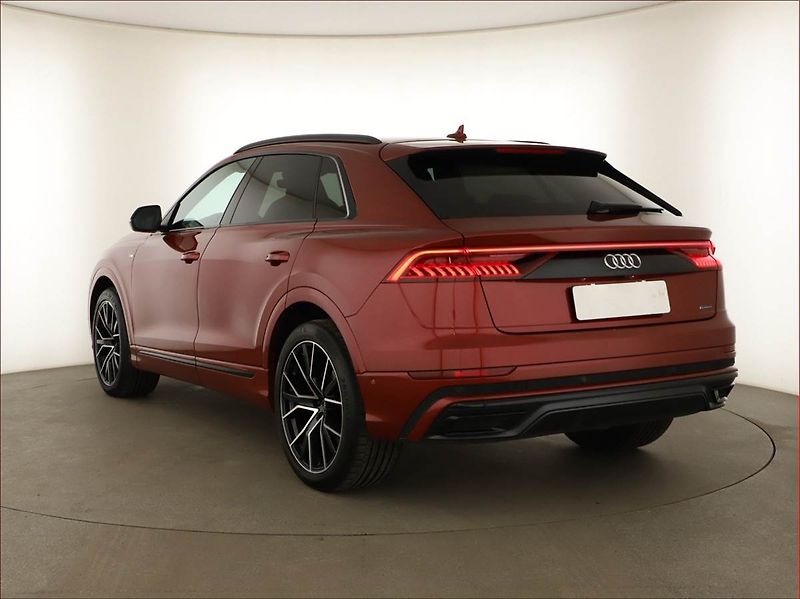 Audi Q8 (2023) 50 TDI, Vzduch, Nez.top - fotka 4 z 25