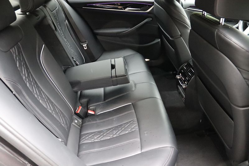 BMW Řada 5 540D XDRIVE G30 M-PAKET 250kW - fotka 45 z 50