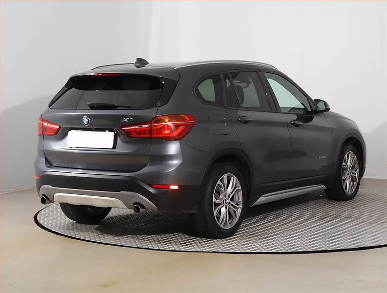 BMW X1 (2016) xDrive25d, 4X4, Automat - fotka 5 z 17