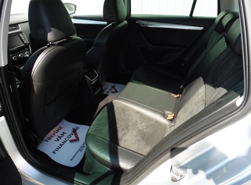 Škoda Octavia III Combi 1.4 TSi Style+ Navi - fotka 9 z 16