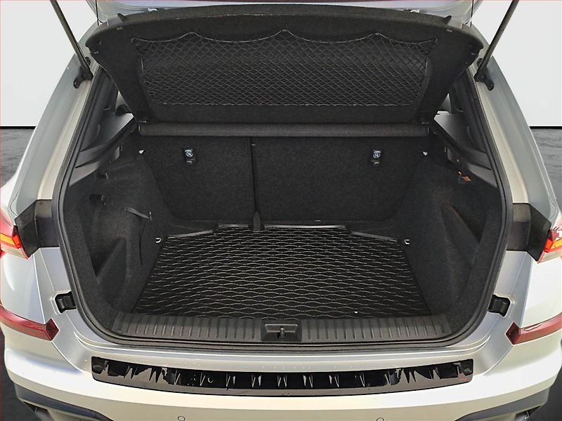 Škoda Kamiq (2024) Drive 1.0 TSI - fotka 14 z 19