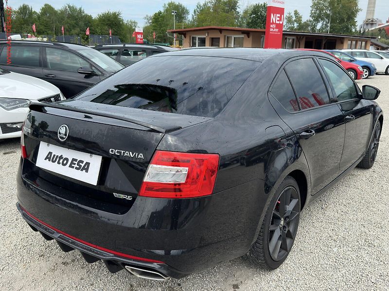 Škoda Octavia (2016) 2.0TDi, ČR, DSG, bixen - fotka 4 z 19