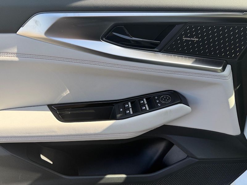 Renault Espace (2025) Iconic Fullhybrid 200k - fotka 14 z 24