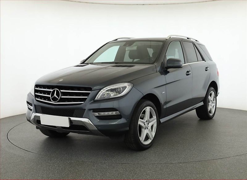 Mercedes-Benz Třídy M (2012) ML 350 BlueTEC, 4X4, Automat - fotka 2 z 13