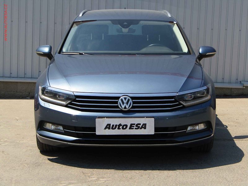 Volkswagen Passat (2015) 2.0TDi, DSG - fotka 2 z 20