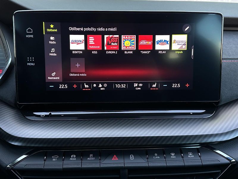 Škoda Octavia RS 2.0 TSi 180kW Matrix-LED V. - fotka 27 z 52