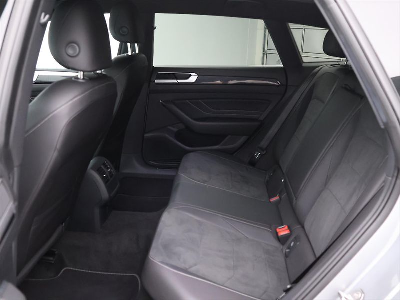 Volkswagen Arteon Shooting Brake 2,0 TDI 110kW DSG R-Line CZ DP - fotka 14 z 32