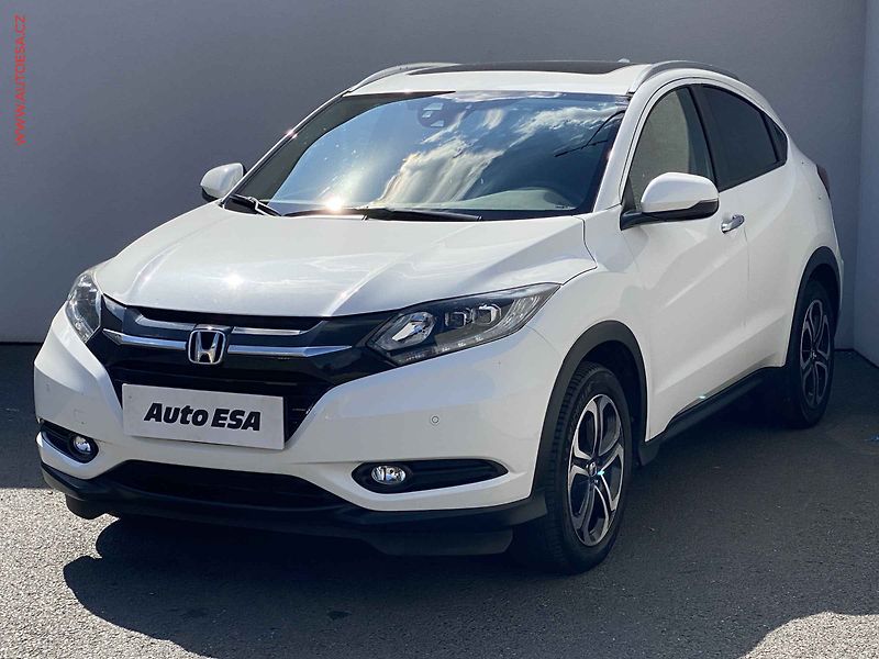 Honda HR-V (2018) 1.5i-VTEC, ČR, Executive, AT - fotka 3 z 19