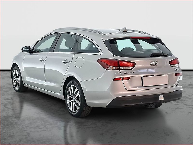 Hyundai i30 (2017) 1.4 T-GDI, Serv.kniha, Navi - fotka 4 z 19