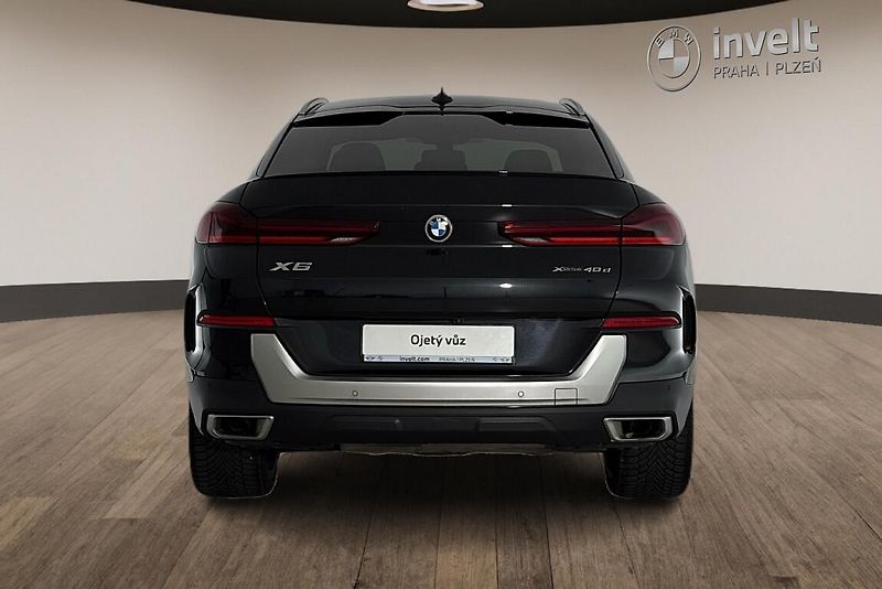 BMW X6 xDrive40d - fotka 4 z 29