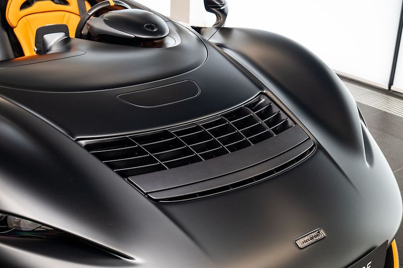 McLaren Ostatní One of 149/Lift/Karbon - fotka 26 z 31
