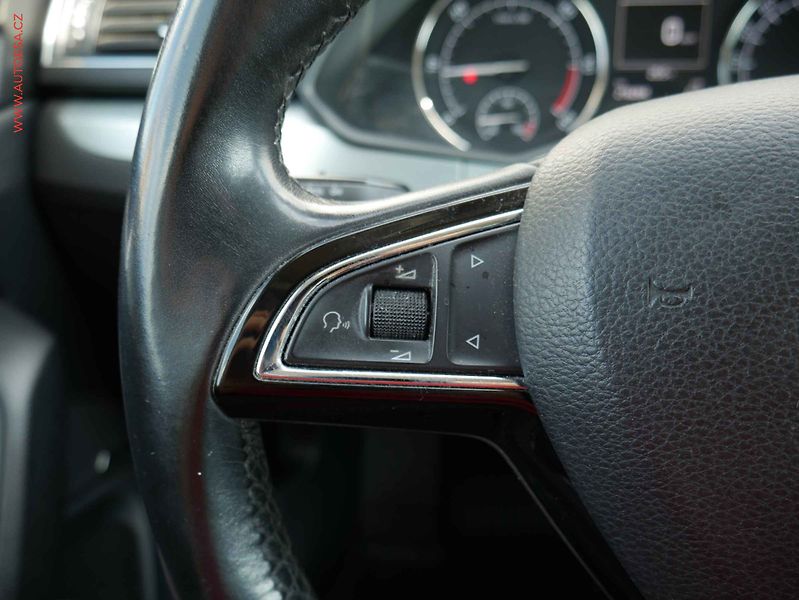 Škoda Superb (2016) 2.0TDi 4x4, ČR, Ambition - fotka 14 z 21