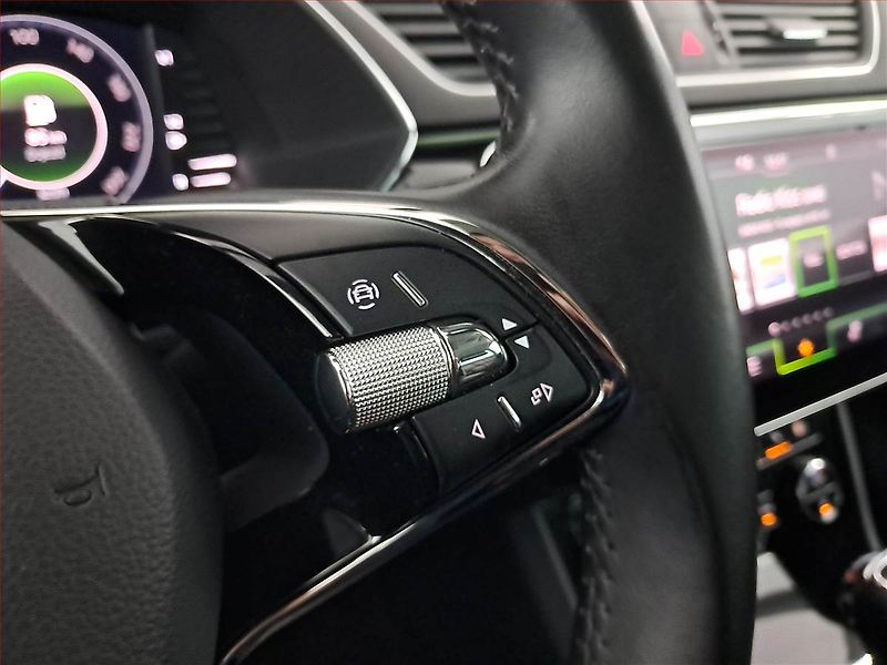 Škoda Superb (2020) Laurin&Klement 2.0 TDI - fotka 16 z 21