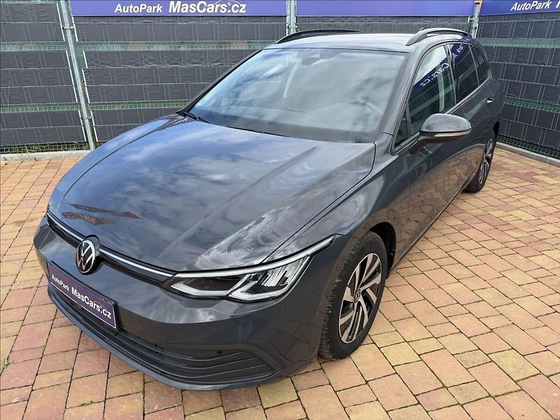 Volkswagen Golf VIII 2.0 TDI Life DSG/ACC - fotka 4 z 27