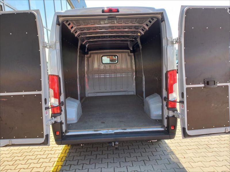 Fiat Ducato 2,2 MTJ 120k  Light L3H2 33 - fotka 14 z 15